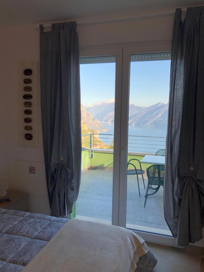 Un Balcone Sul Garda Apartment Tremosine Bagian luar foto