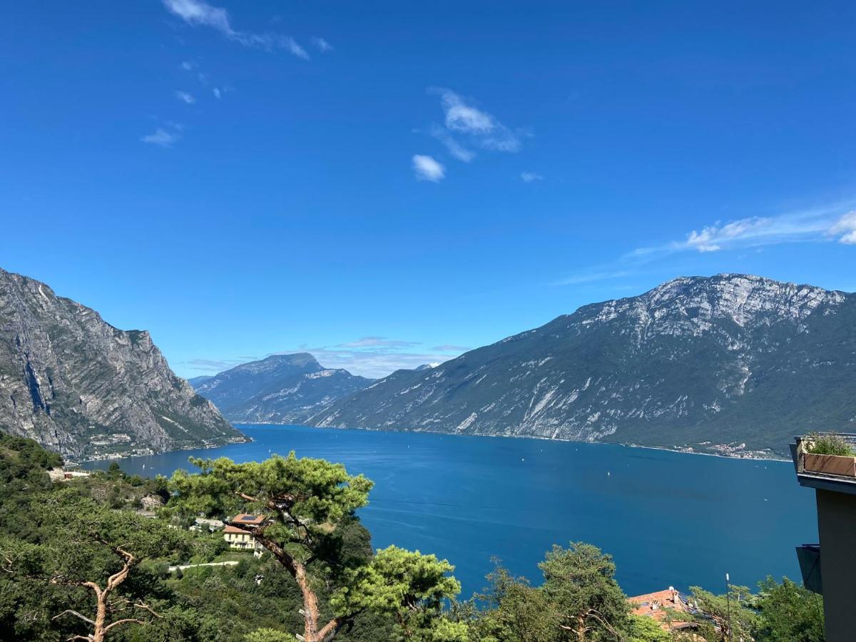 Un Balcone Sul Garda Apartment Tremosine Bagian luar foto